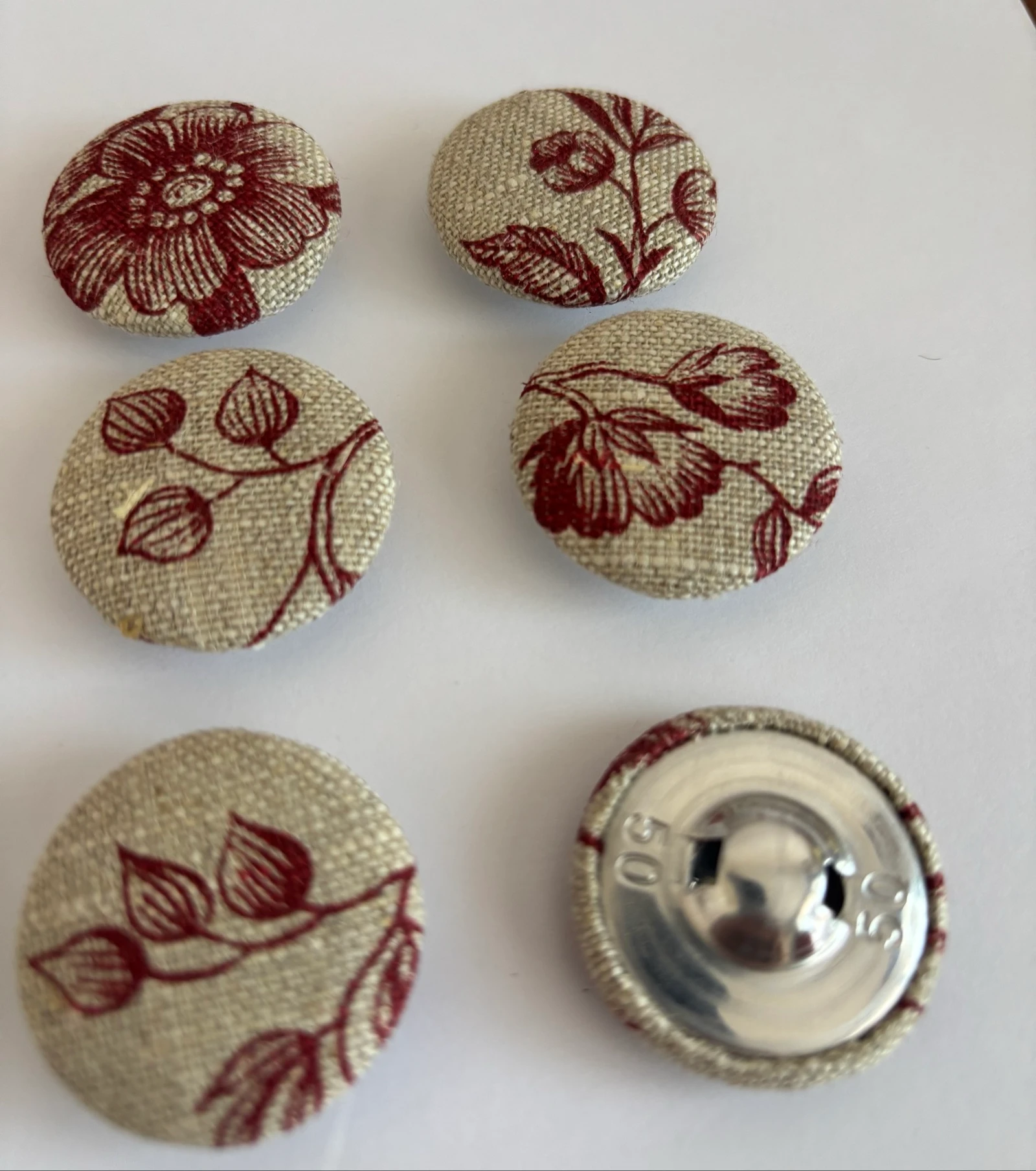 6 fabric-covered buttons – photo 2